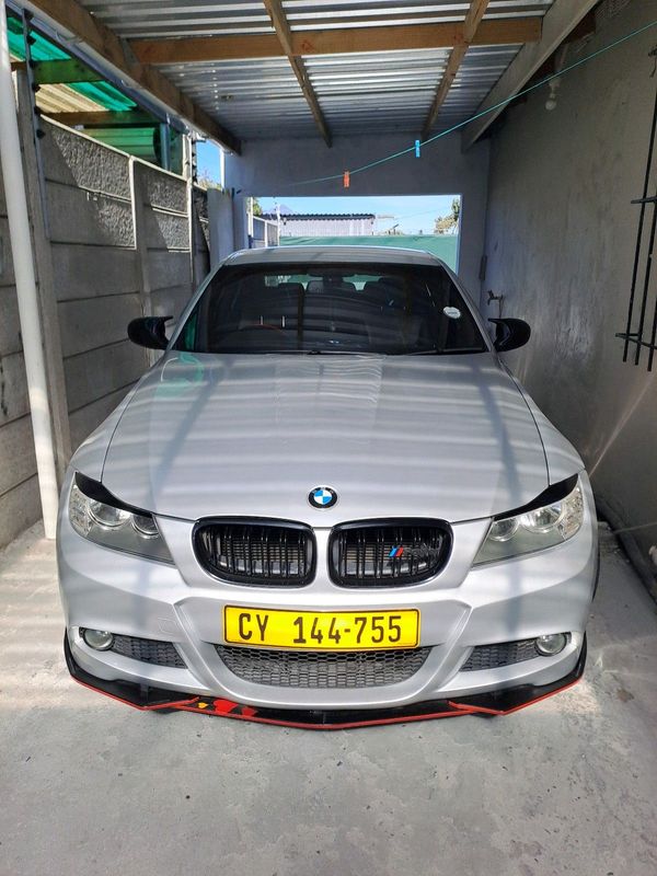 BMW e90 320i 2008