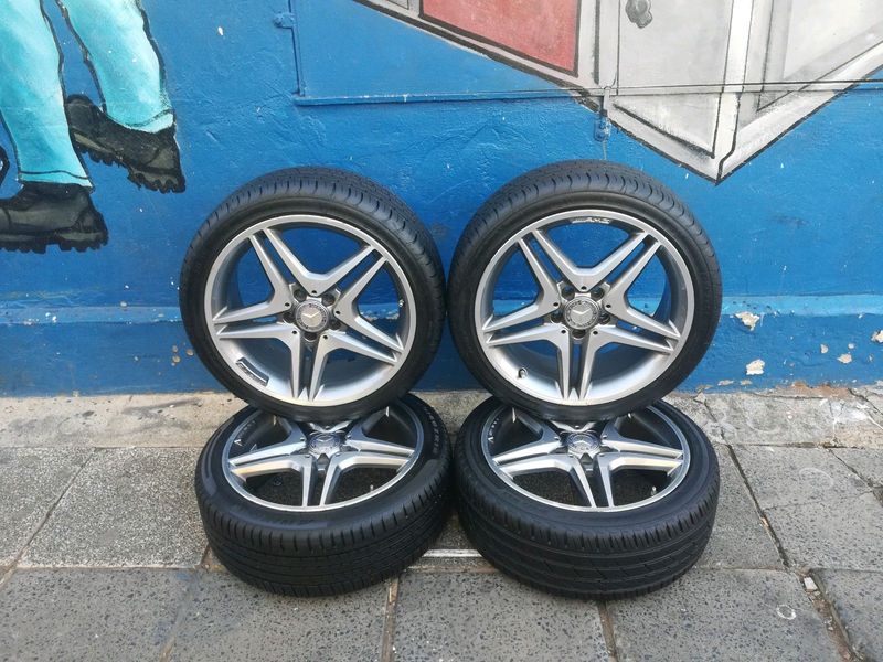 A set of 18inches OEM AMG mags 5x112 PCD with 85% thread tyres for Mercedes Benz or Mercedes Vito. T