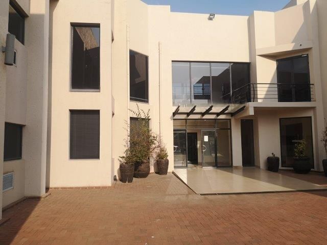 296m² Commercial To Let in Kyalami at R80.00 per m²
