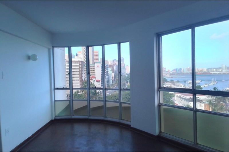 ONE BEDROOM APARTMENT WITH BREAKTAKING VIEWS!