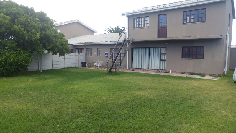 Mountain View Holiday Home - Self-catering Franskraal