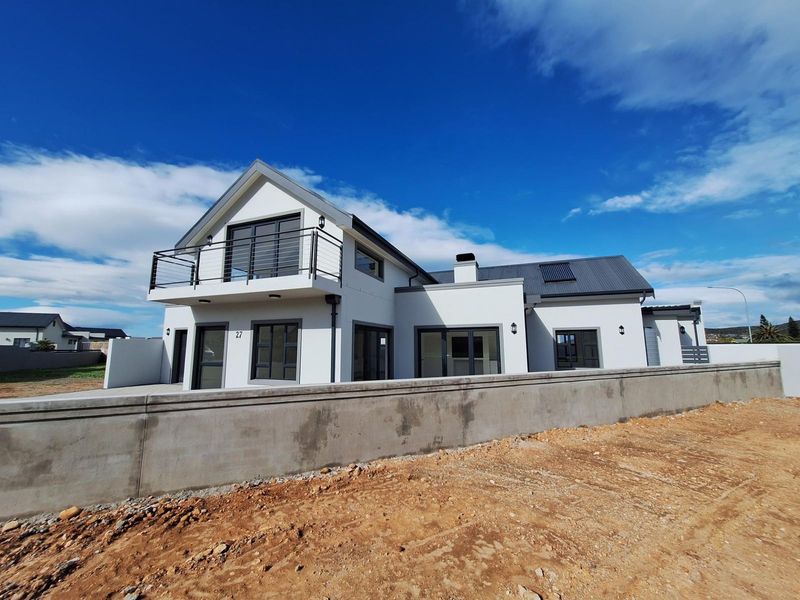 Brand new spacious home designed to ensure stunning views