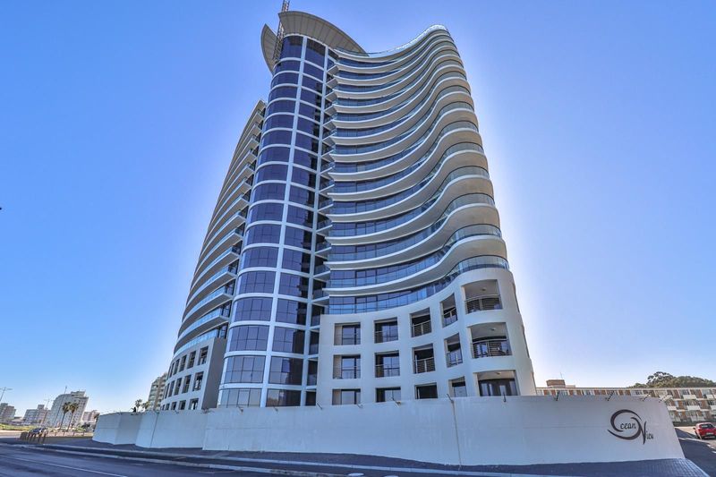 Apartment to rent in Beach Road, Strand