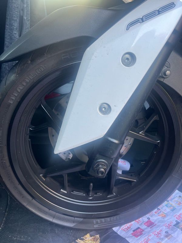Yamaha xmax front wheel wanted