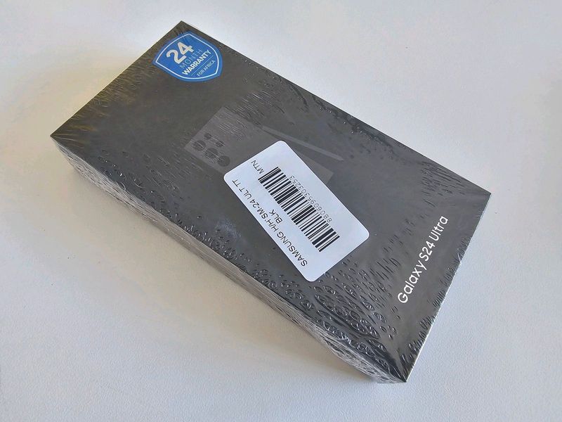 Sealed Samsung Galaxy S24 Ultra 5G Dual Sim Black Titanium