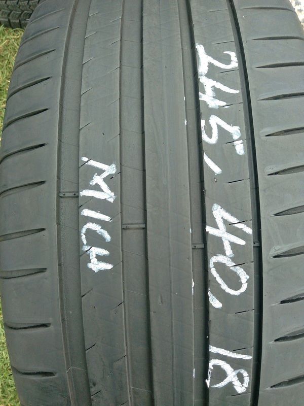 1x245/40/18 Michelin normal Tyre 85%tread excellent condition