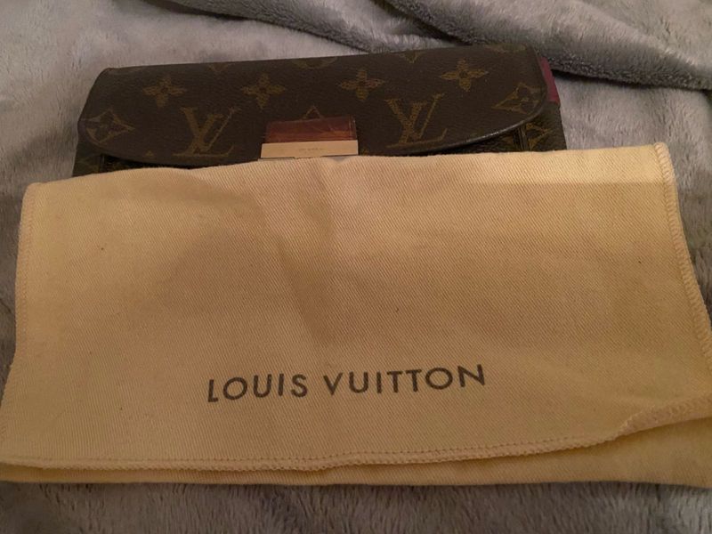 Louis Vuitton Ladies Wallet reduced