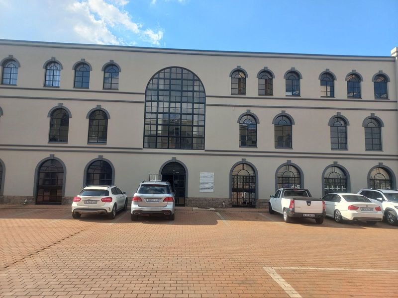 1436m² Commercial To Let in Halfway House at R95.00 per m²
