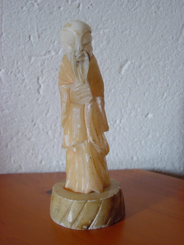 ANTIQUE / COLLECTIBLE - OLD CHINESE CARVED STONE FIGURE