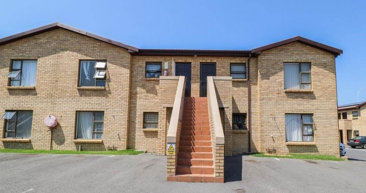 2 Bedroom apartment to let in Green Acre Terraces