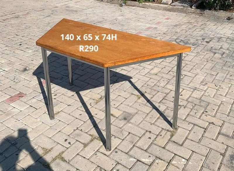 WORK STATION TABLE FOR SALE