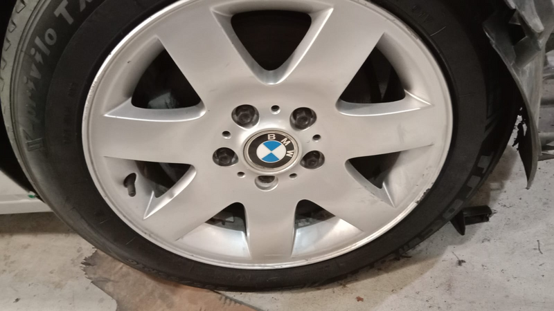 BMW 318 Ti Mags with Tyres available