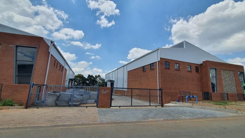 1581m² Industrial To Let in Ormonde at R55.00 per m²