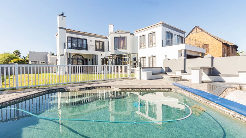 Massive family home with stunning entertainment areas and Table Mountain Views.