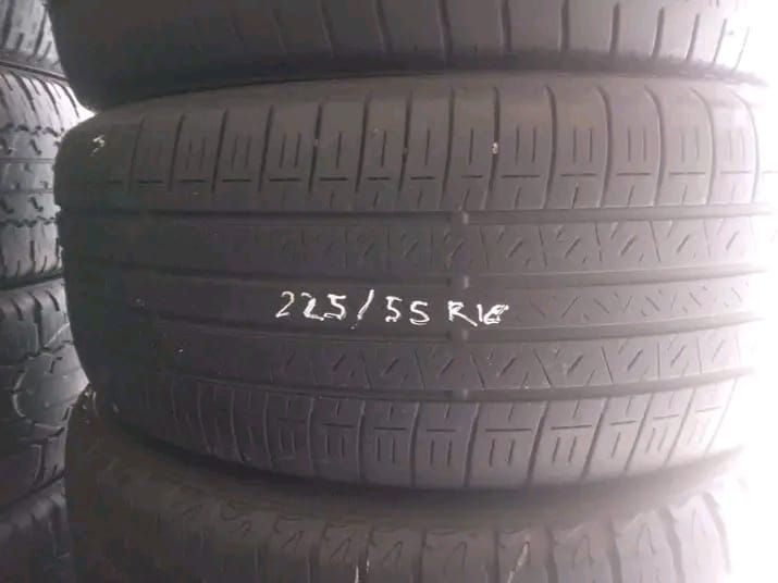 Normal tyres and runflats are available