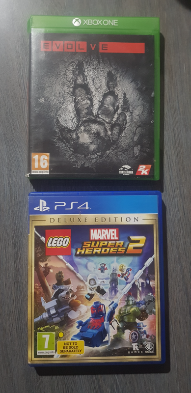 4 x PS4 and  1 x Xbox1 games