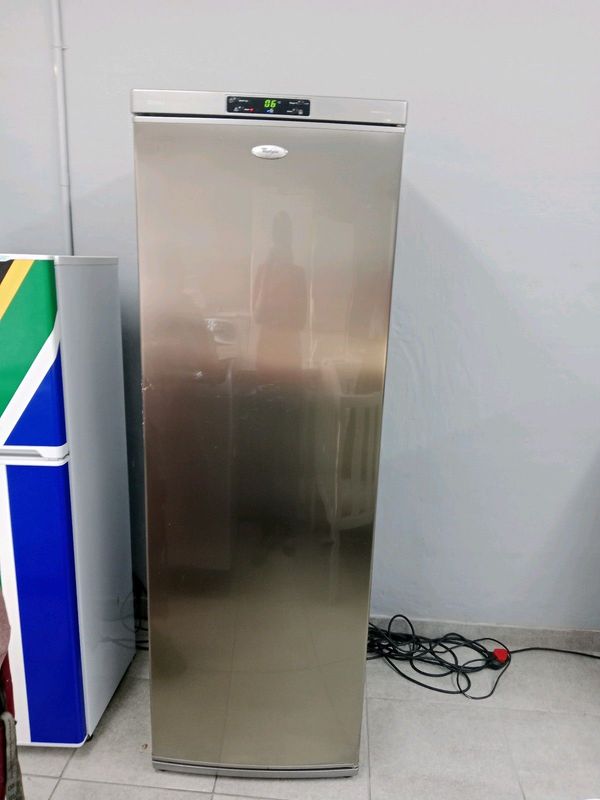 Whirlpool upright freezer R2500