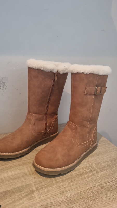 Girls Size 3 Woolies Winter Faux Fur Lined Boots, Tan R170