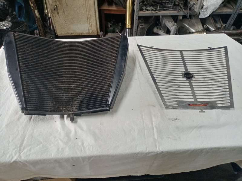 HONDA CBR 1000 RR bullnose oem radiator and s/steel cover