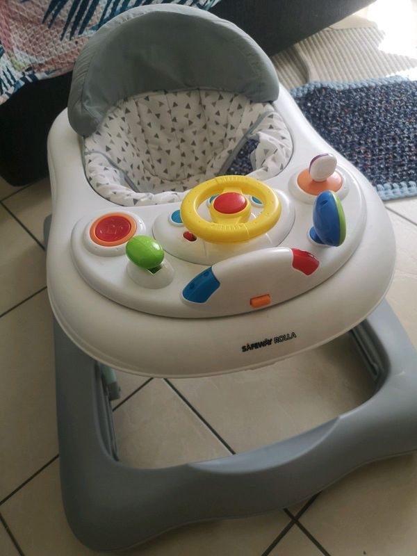 Safeway Rocco baby walker