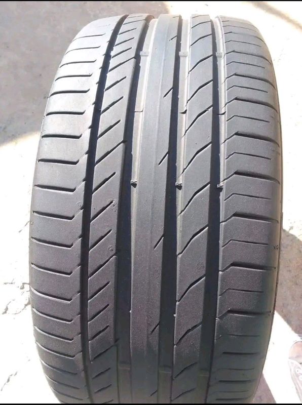 One 255 40 20 Continental contisportcontact tyre with 95% treads available for sale