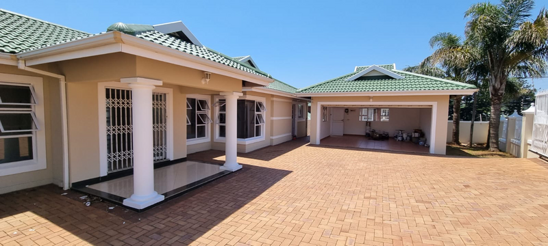 UMHLANGA ROCKS HOUSE FOR RENT