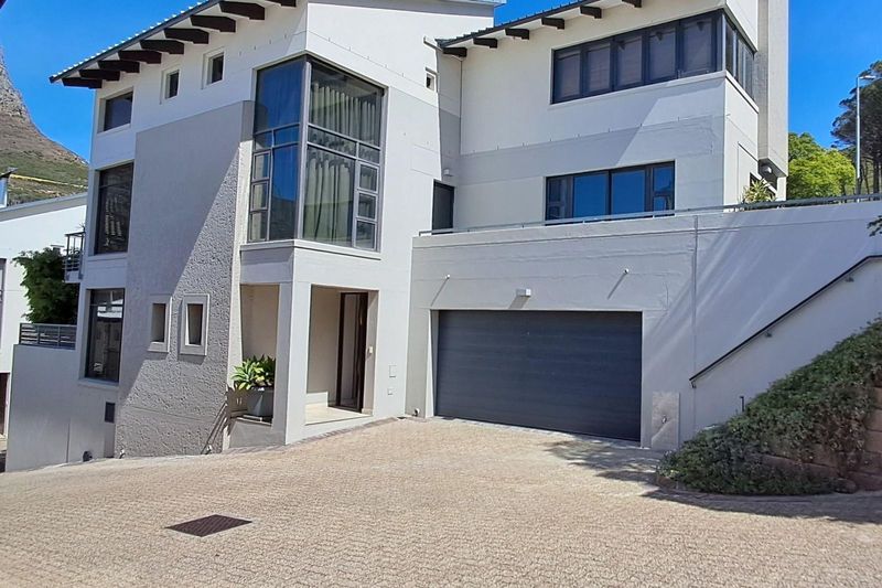 Wonderful Furnished House in Higgovale, Cape Town: