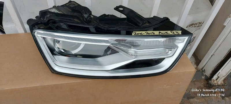 2016 to 2018 Audi Q3 right side head light