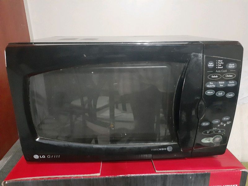 Microwave oven 32 l ( l g) with grill function