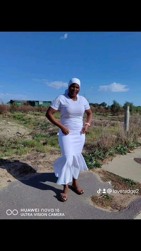 Experience Zimbabwean woman looking for a job