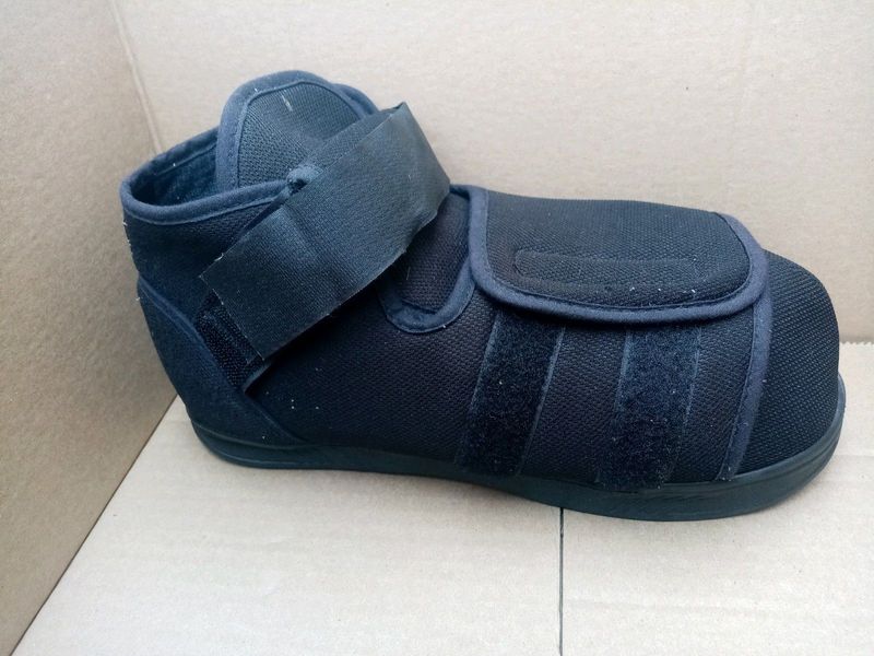 Size large diabetic foot shoe x1 shoe