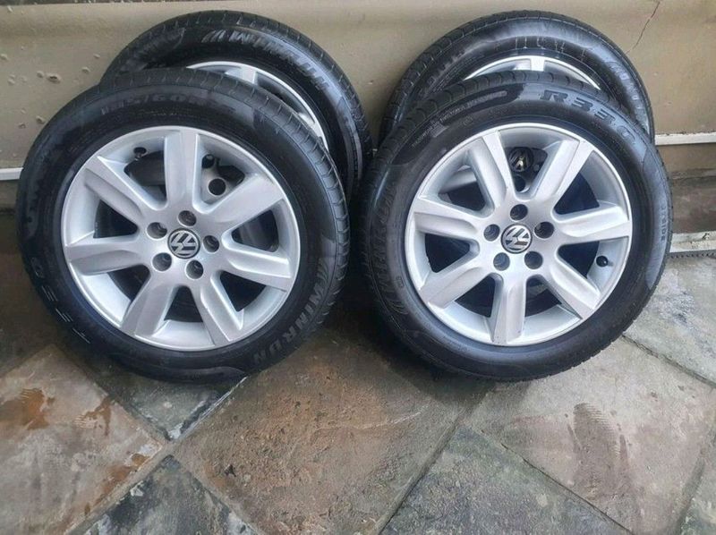 15 inch oem vw polo 6 with tires