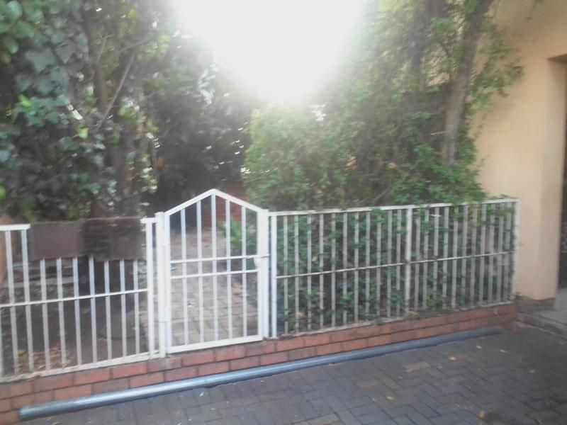 A PROPERTY FOR SALE IN DHLAMINI EXT. 1, NEAR A NEW SHOPPING MALL(SOWETO)