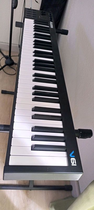 Alesis V61 and keyboard stand