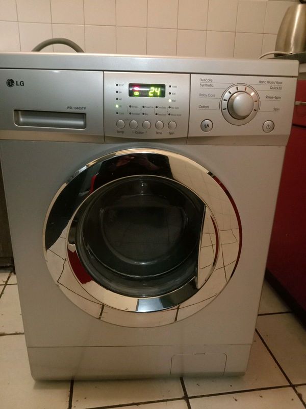 8kgs silver LG front loader washing machine