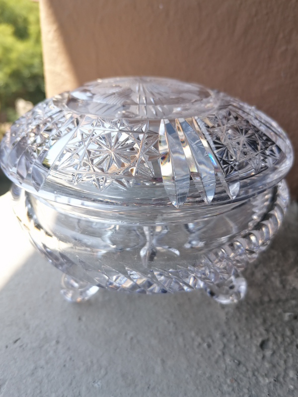 Crystal dish