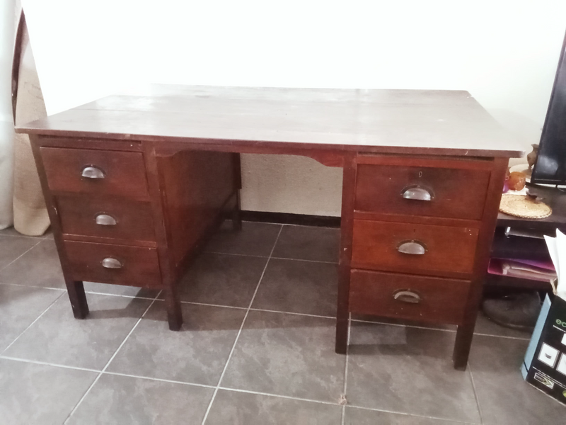 Dark Meranti Wooden Antique Desk with (6) drawers