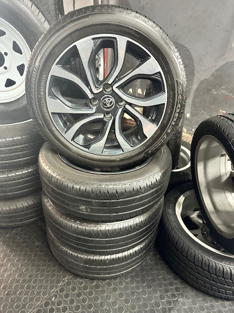 TOYOTA STARLET 16&#34; WHEELS AND TYRES