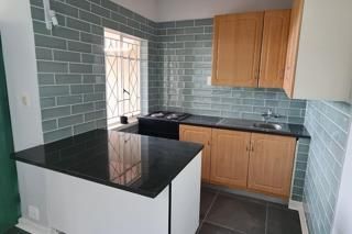 Newly renovated 1 Bedroom, 1 Bathroom  Apartment for rent on Linksfield Ridge