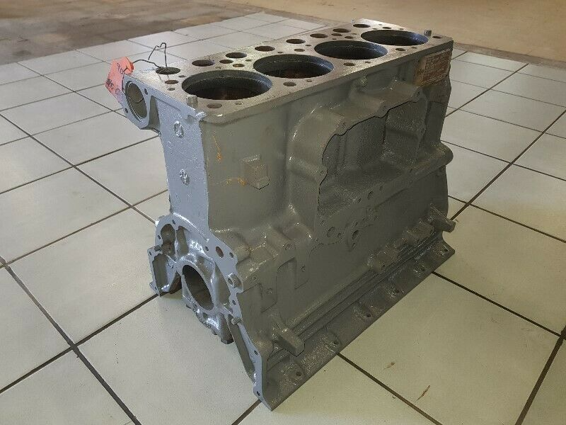 Komatsu 4D1052 3 Engine Block