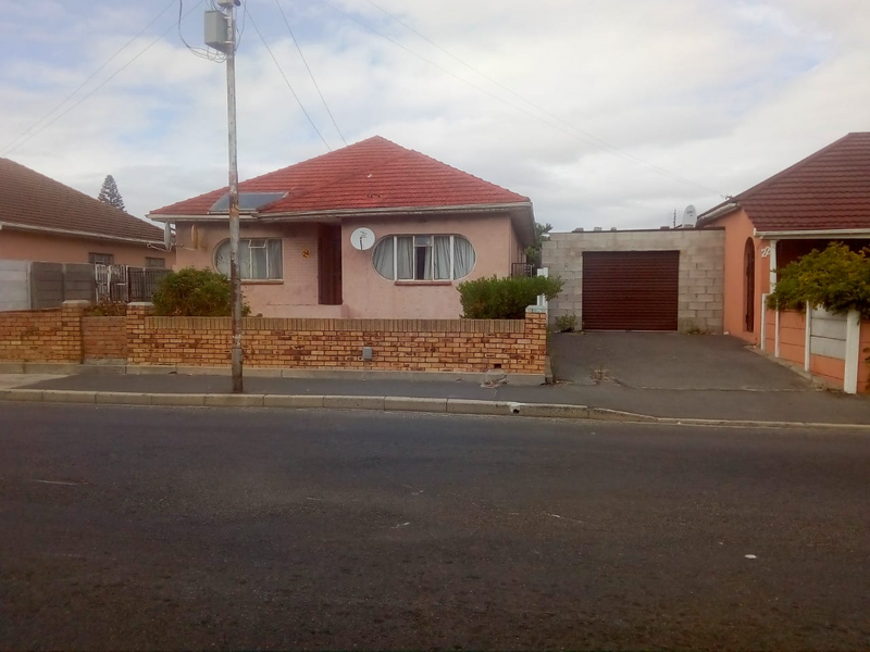 5 Bedroom House For Sale In Parow Valley, Parow.