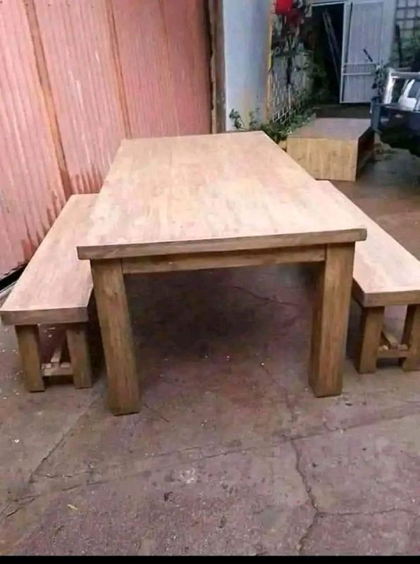 8 seater dinning table and chairs available