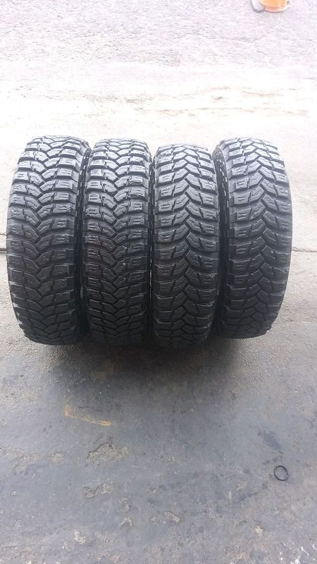205 R16 Maxxis Mud Terrain tyre. Suitable for light truck, bakkies and Jeeps