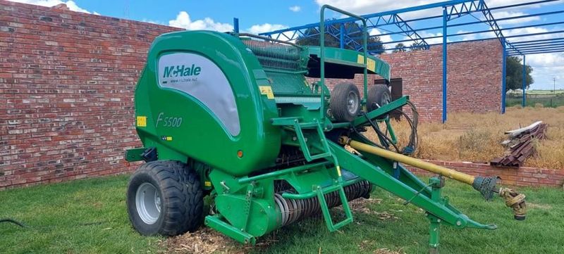 Mchale F5500 Ronde Baler