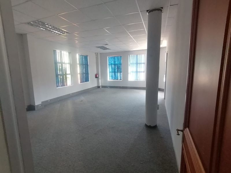 Spacious Office to rent in Mount Edgecombe