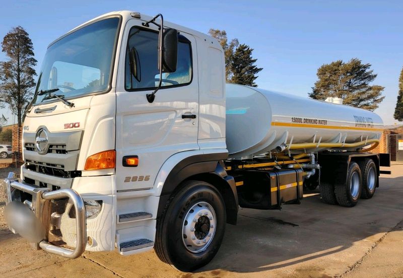 SPOTLESS HINO 500 15000 LITERS  WATER TANKER