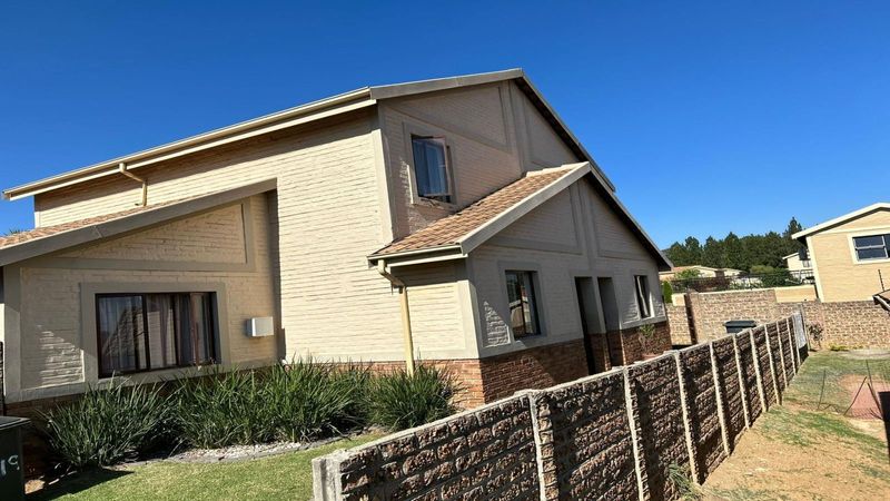3 Bed Townhouse available to let in Midrand