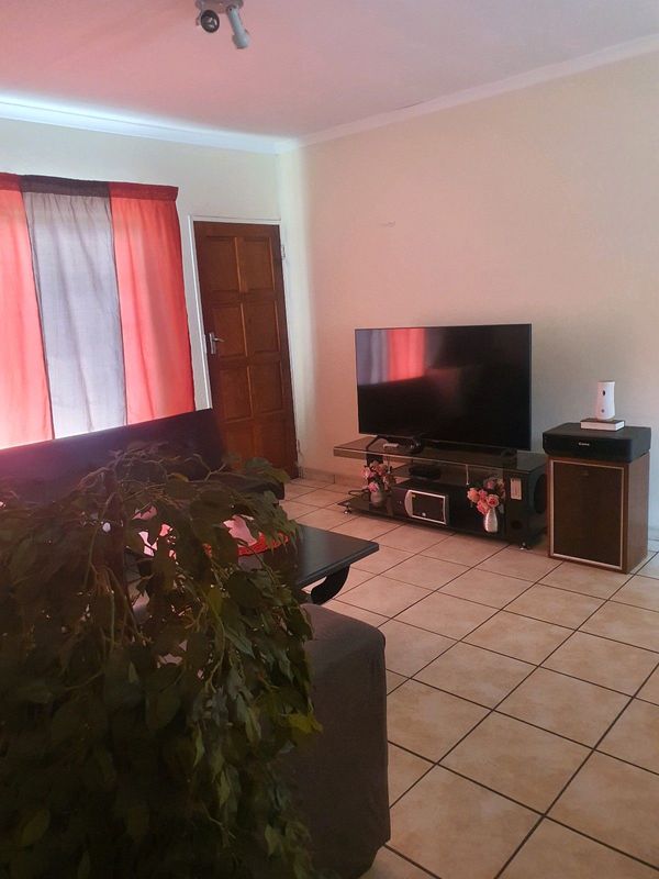 room available near east rand mall 24 hours guards parking is available.