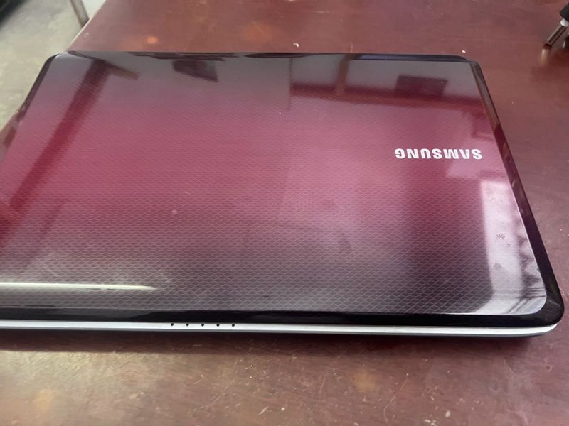 Samsung Laptop NP-R530