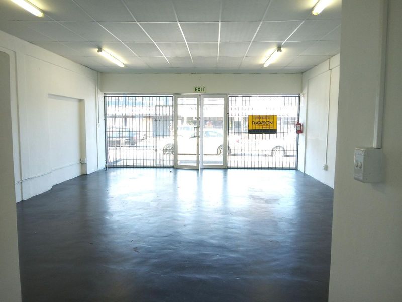 Retail Space to let on the busy Plumstead, Main Road